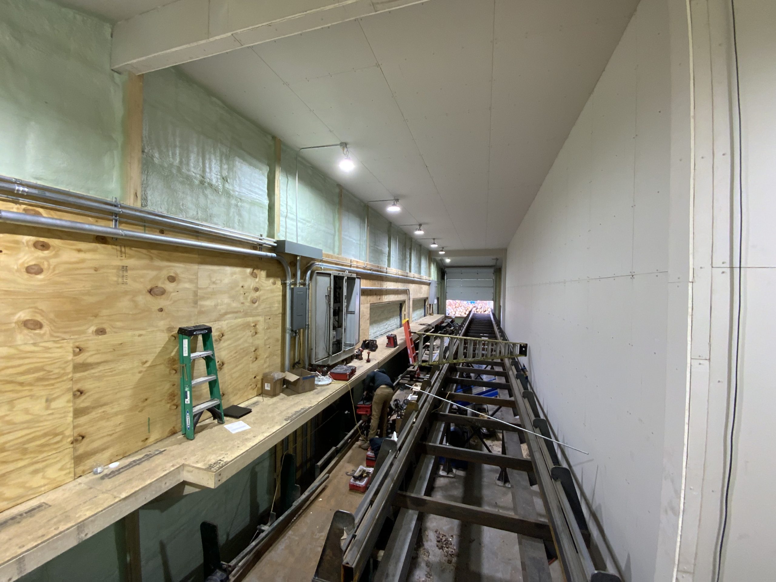 Interior electrical installation