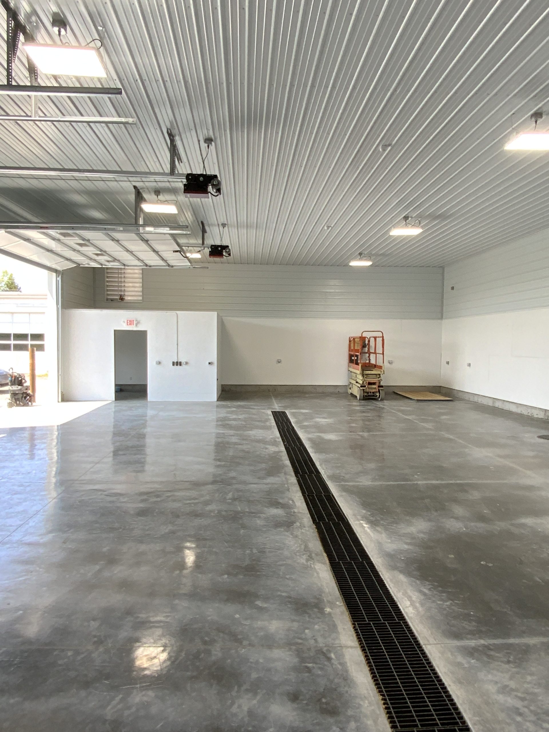 Warehouse lighting installation